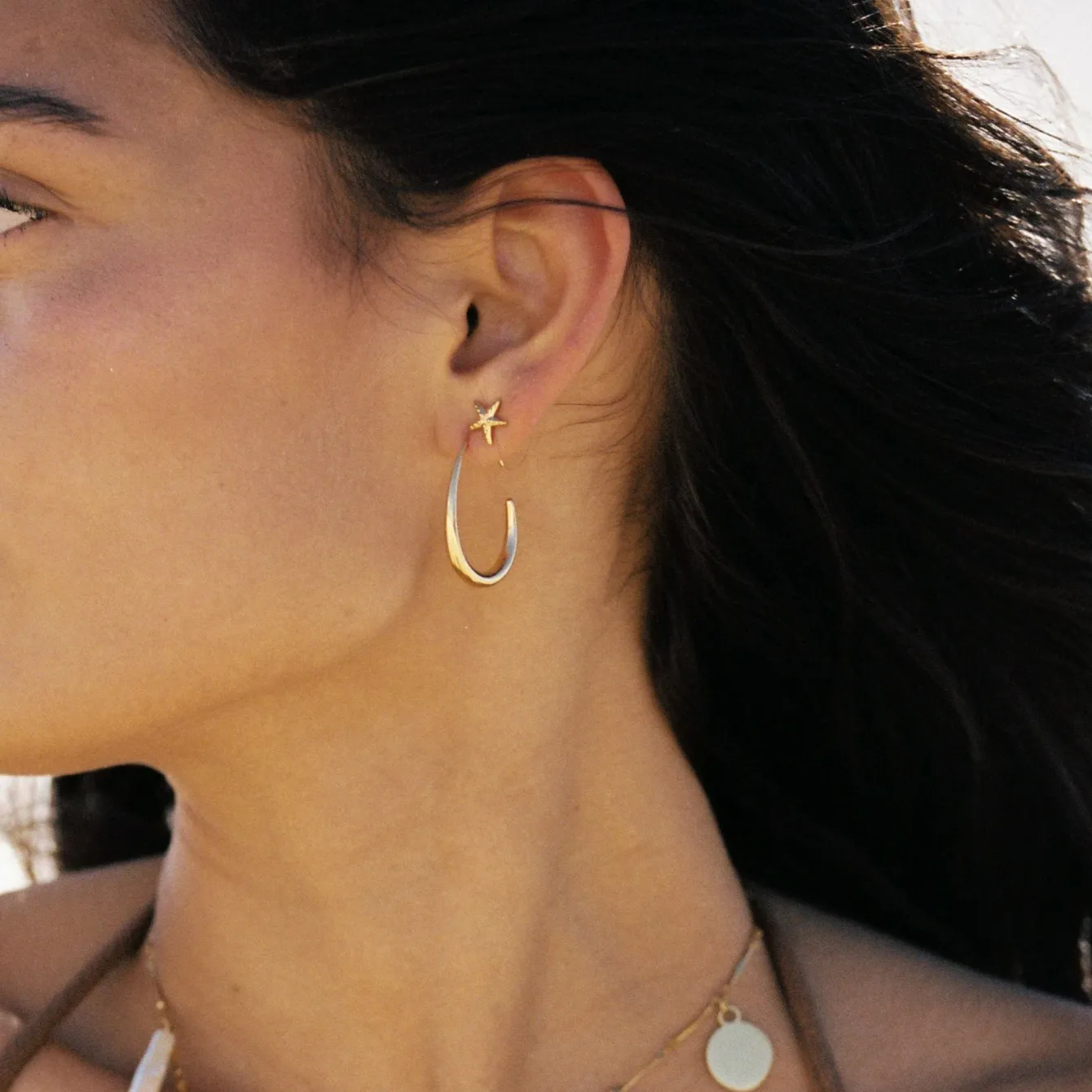 Atolea Jewelry Earrings<Dune Hoops