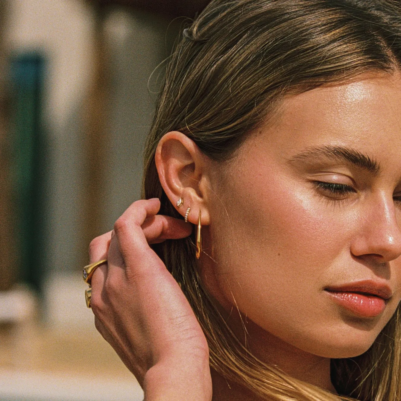 Atolea Jewelry Earrings<Dune Hoops