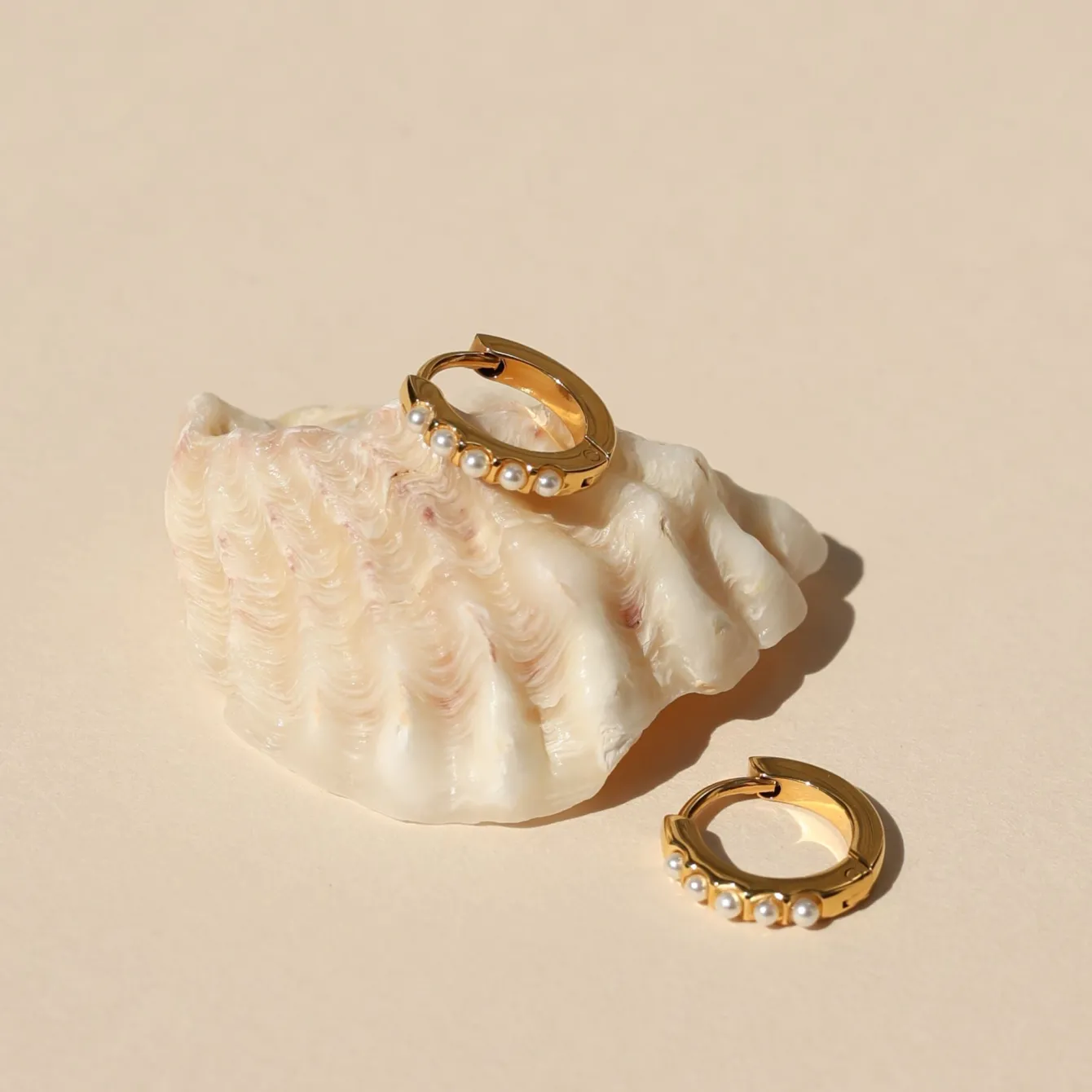 Atolea Jewelry Earrings|Pearls<Mini Pearl Hoops