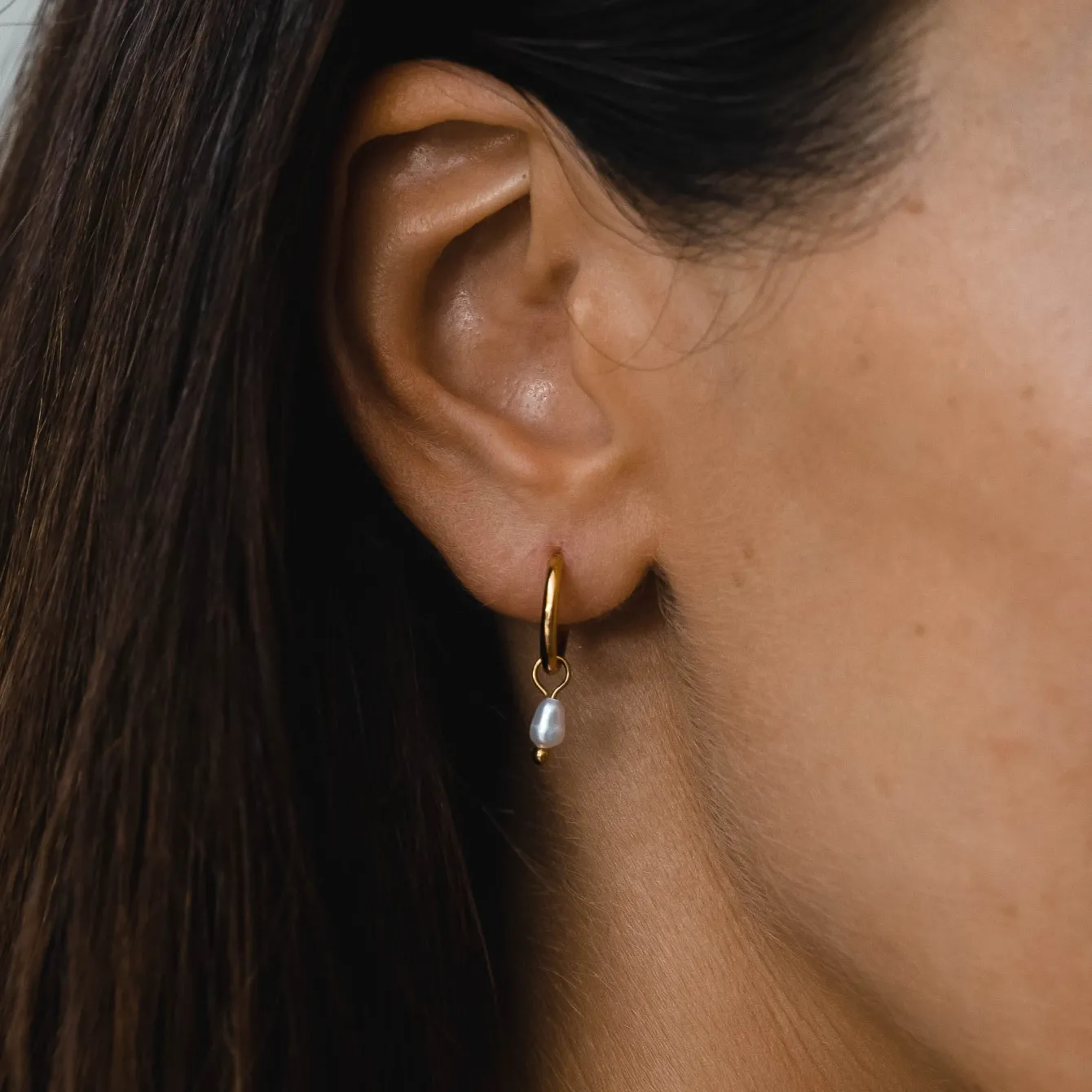 Atolea Jewelry Earrings|Pearls<Pearl Huggie Hoops