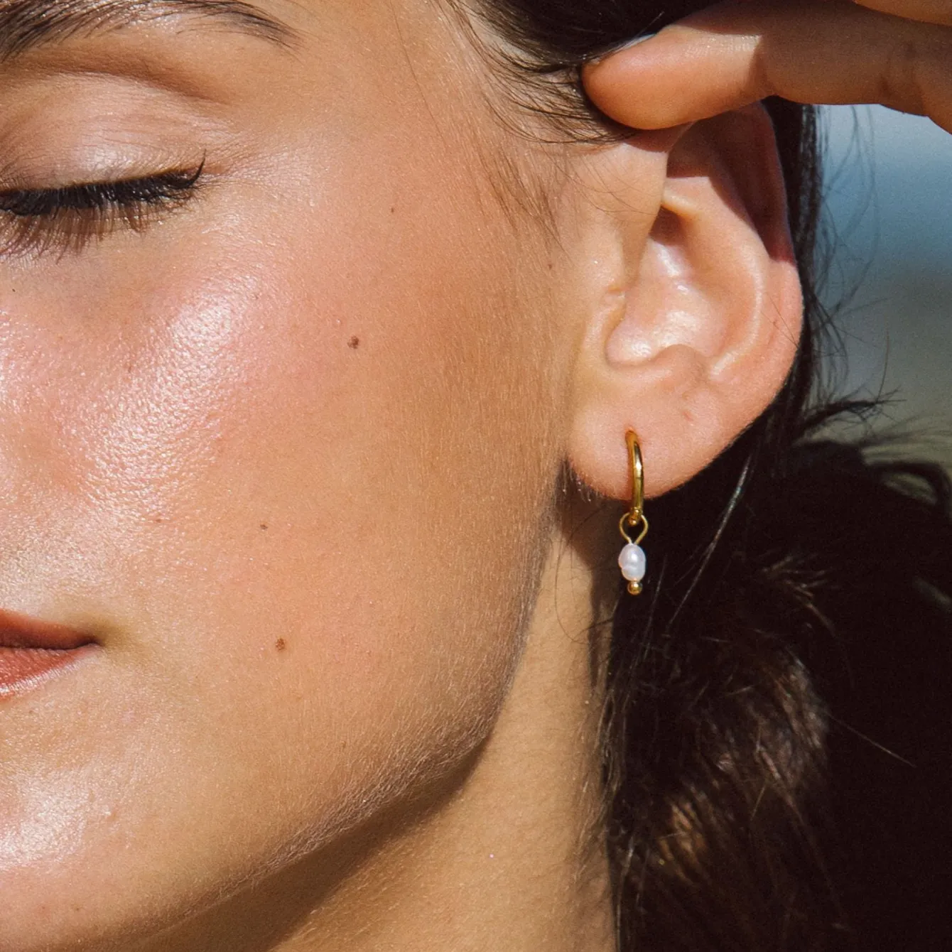 Atolea Jewelry Earrings|Pearls<Pearl Huggie Hoops