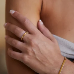 Atolea Jewelry Rings<Twisted Ring