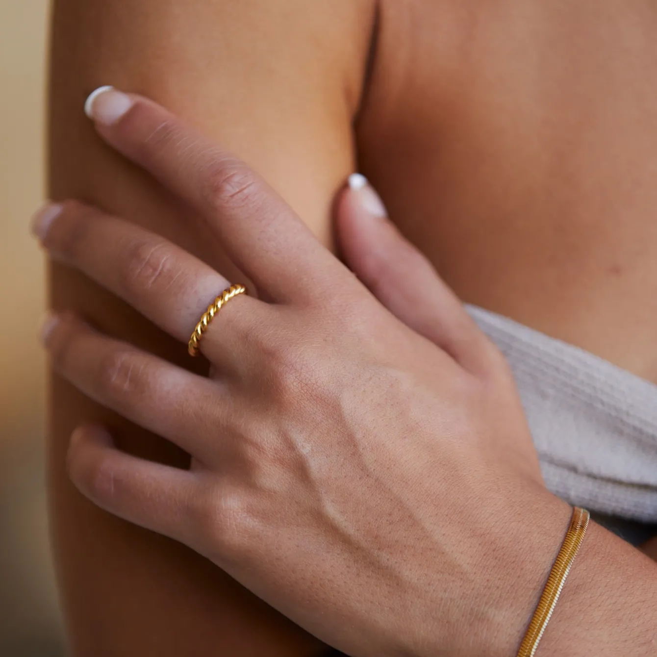 Atolea Jewelry Rings<Twisted Ring