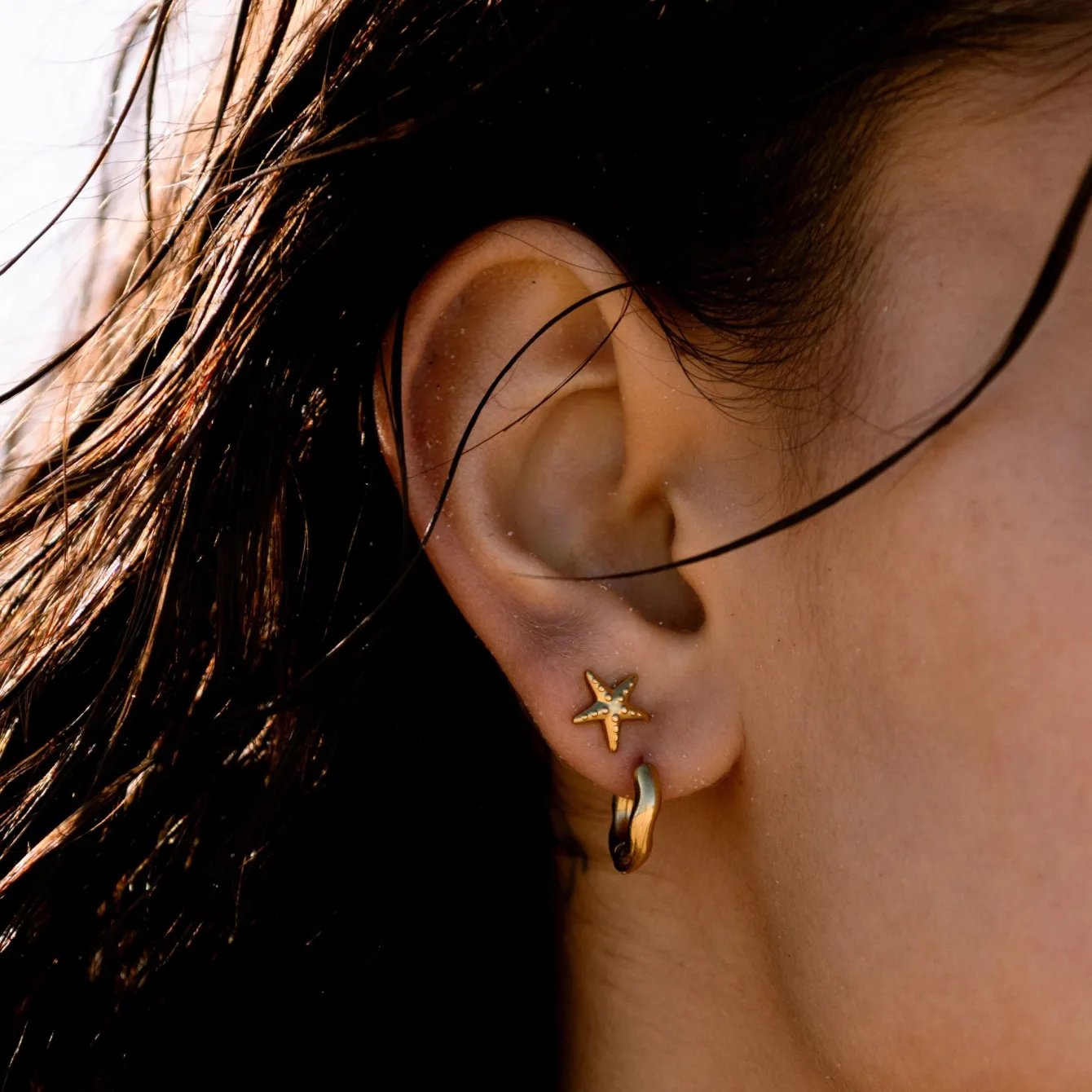 Atolea Jewelry Earrings<Wavy Hoops